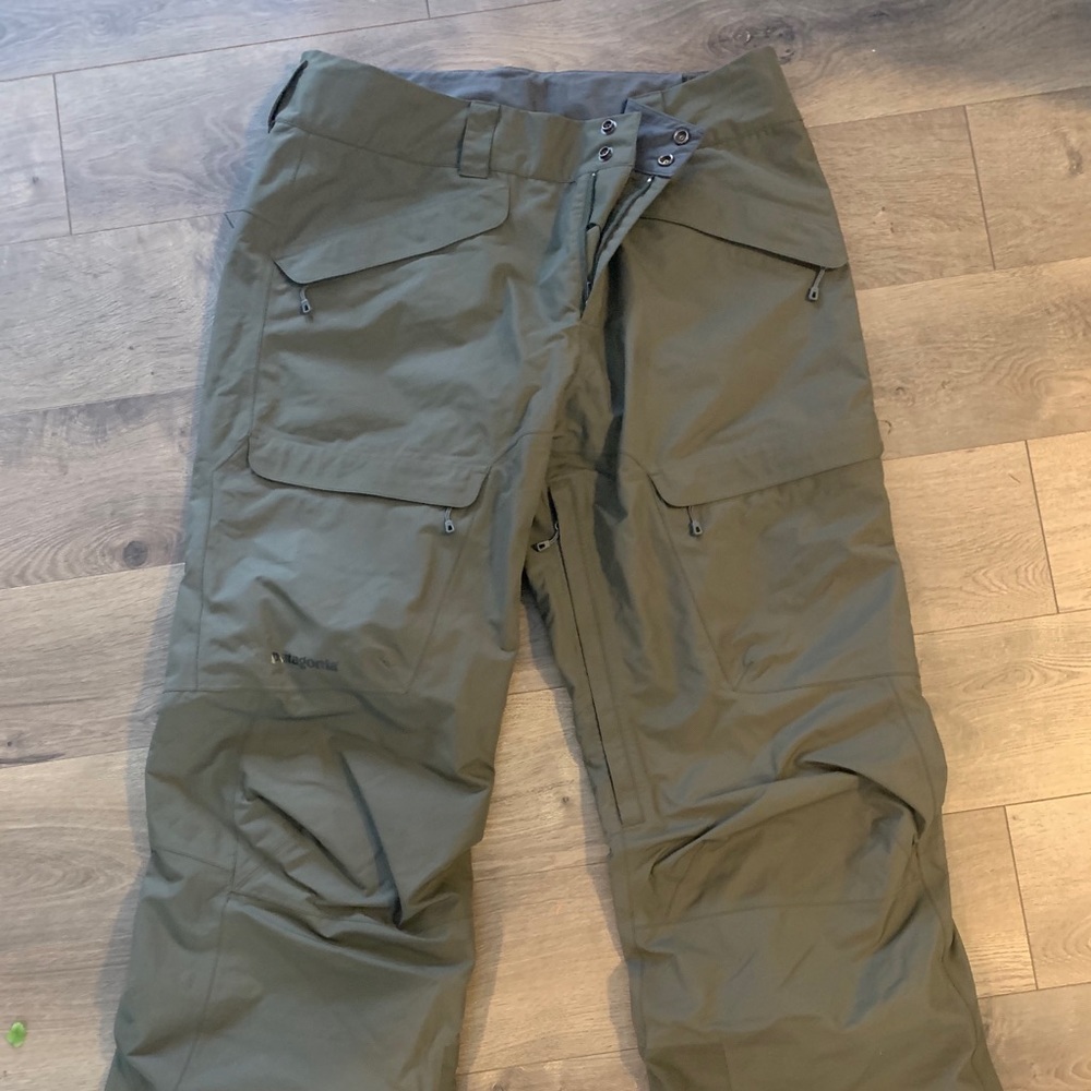Men’s Size L Patagonia Snowpants
